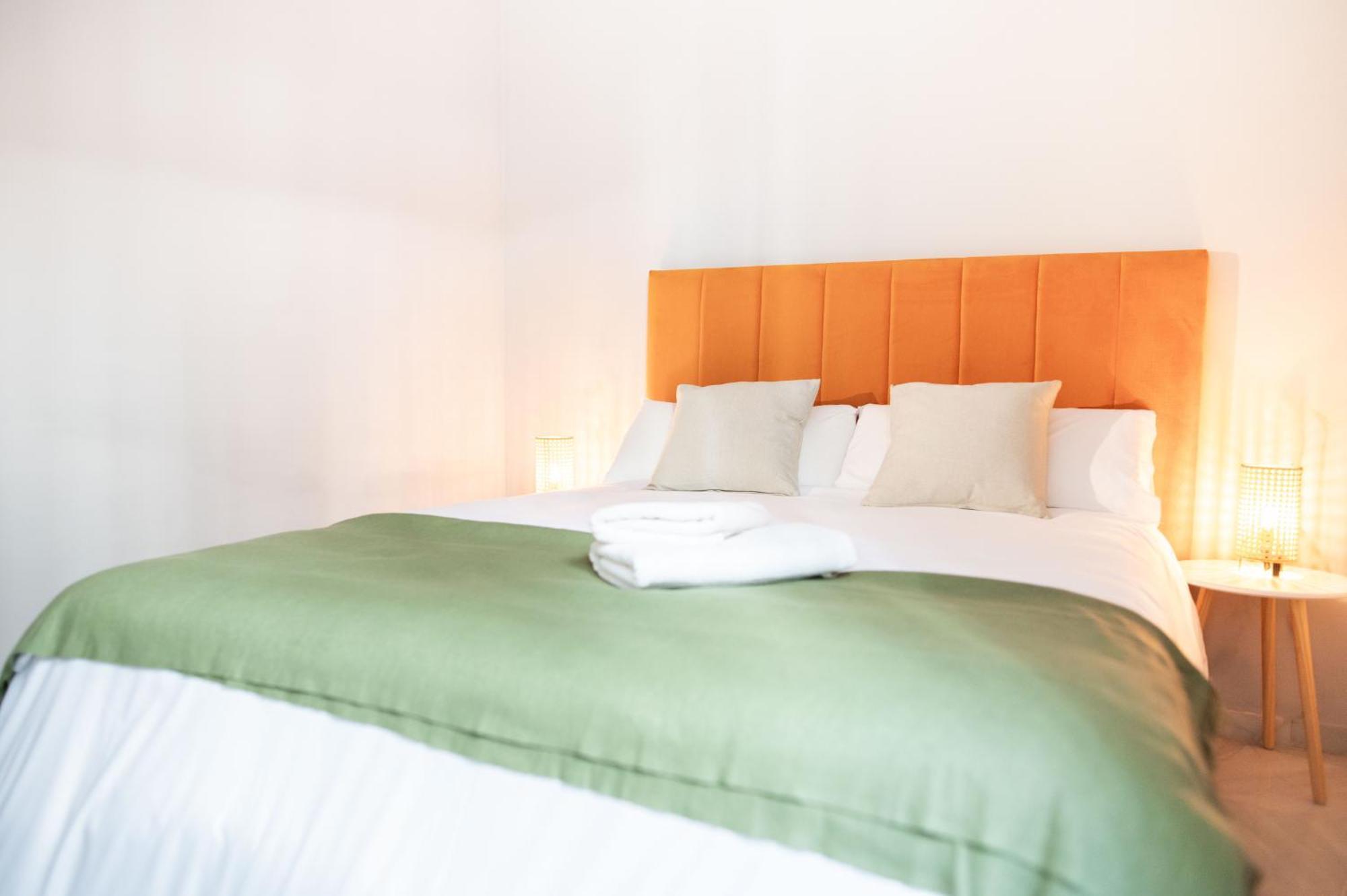 Alohamundi Alfareria II Apartment Seville Luaran gambar